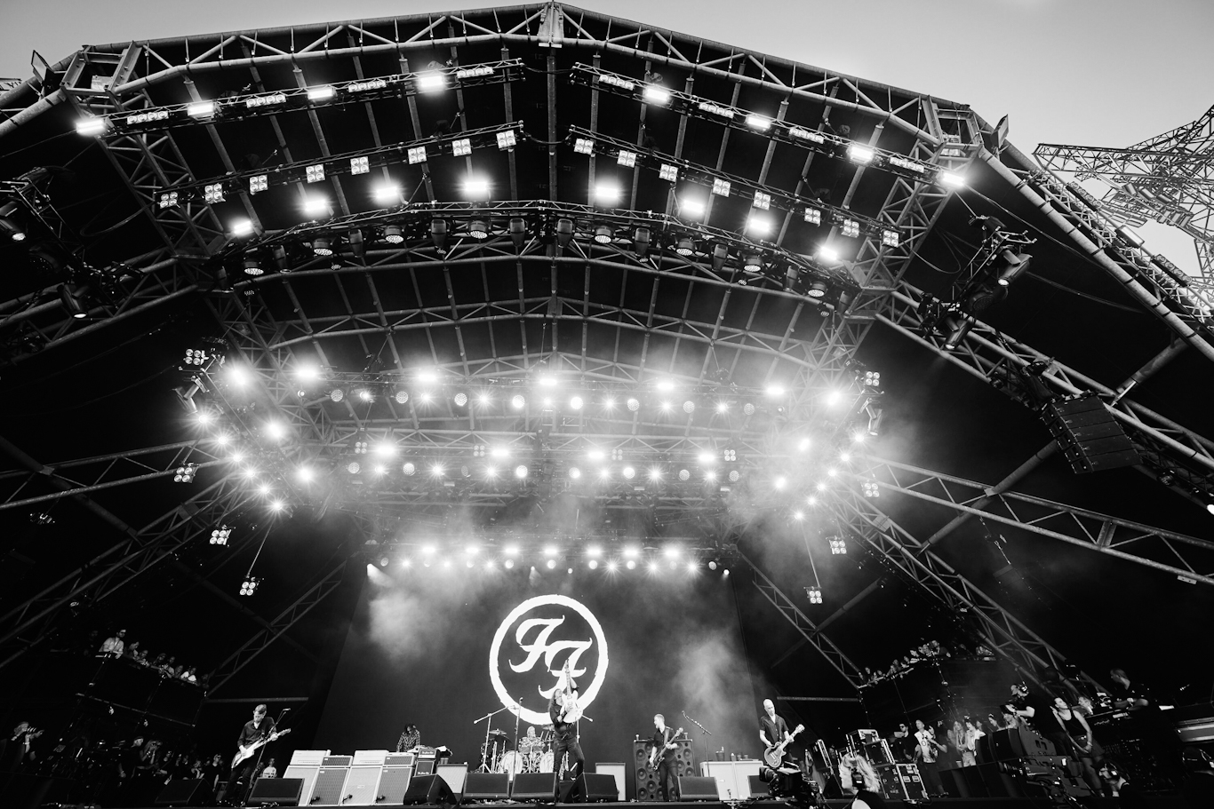 FOO FIGHTERS